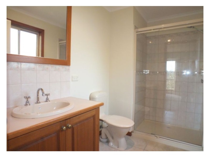 21 Tinworth Avenue, Mount Clear VIC 3350