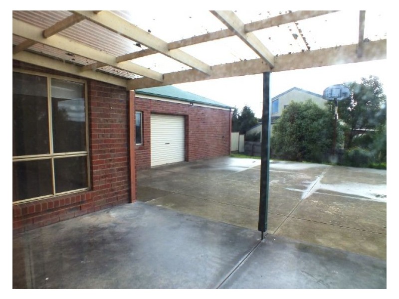 21 Tinworth Avenue, Mount Clear VIC 3350