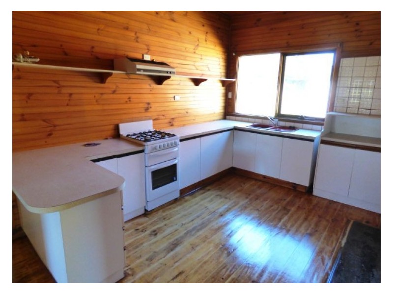 24 Linton/Naringhil Road, Linton VIC 3360