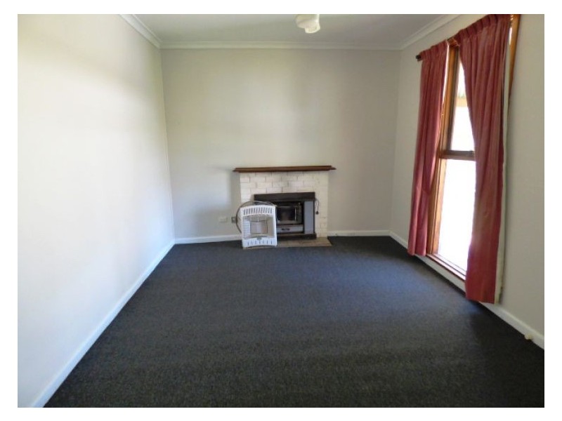 24 Linton/Naringhil Road, Linton VIC 3360