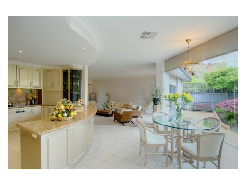 7 Elliott Street, Lake Wendouree VIC 3350