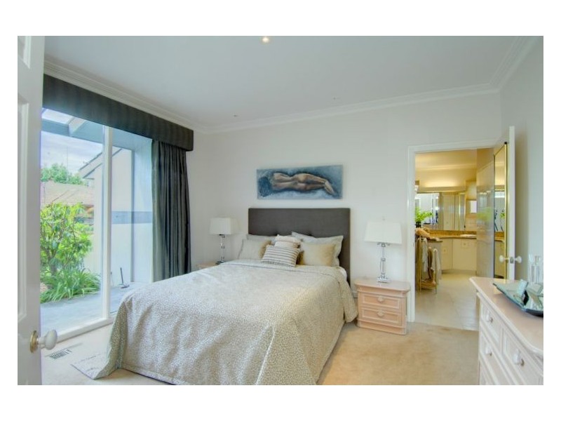 7 Elliott Street, Lake Wendouree VIC 3350