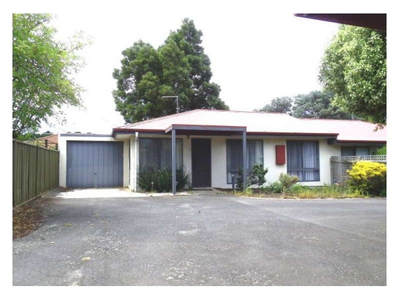 2/110 Park Street, Redan VIC 3350
