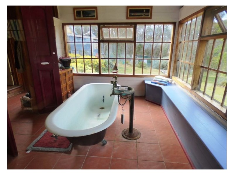 79 Racecourse Road, Snake Valley VIC 3351