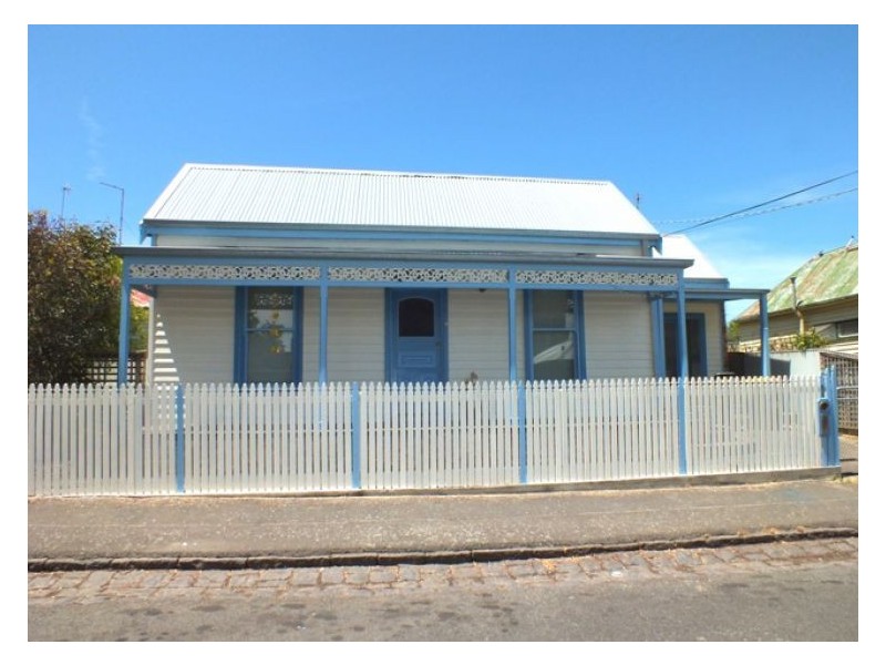 30 Little Clyde Street, Soldiers Hill VIC 3350