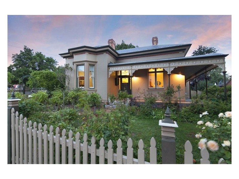 334 Lydiard Street North, Soldiers Hill VIC 3350