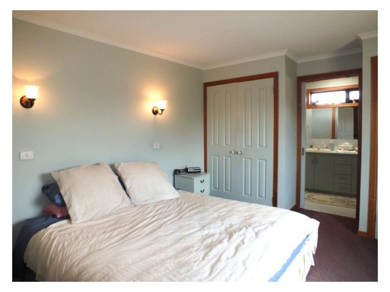 1859 Sturt Street, Alfredton VIC 3350