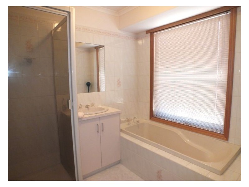 1859 Sturt Street, Alfredton VIC 3350