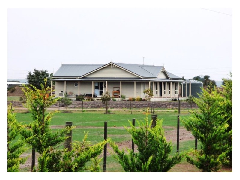 57 Brays Road, Cambrian Hill VIC 3352