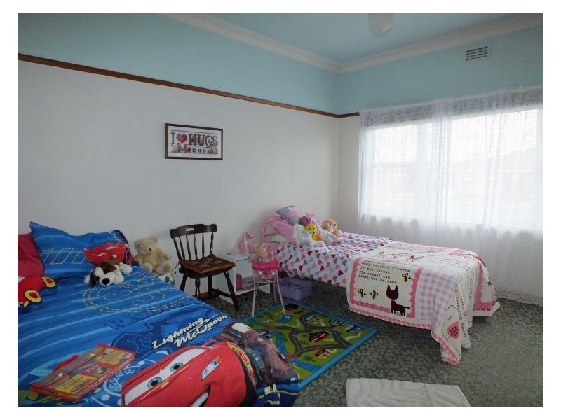 20 Rowlands Street, Sebastopol VIC 3356