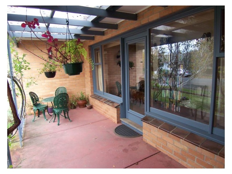 63 Victoria Avenue, Lake Wendouree VIC 3350