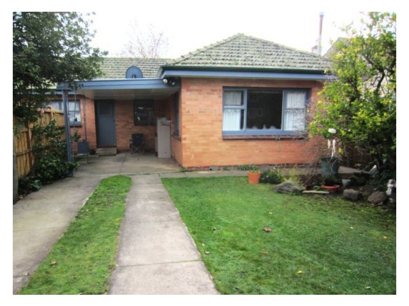 63 Victoria Avenue, Lake Wendouree VIC 3350