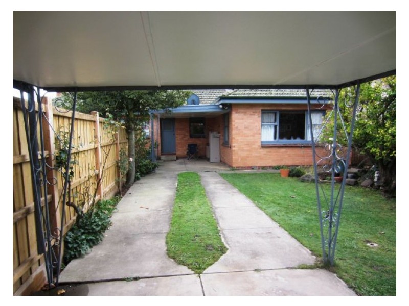 63 Victoria Avenue, Lake Wendouree VIC 3350