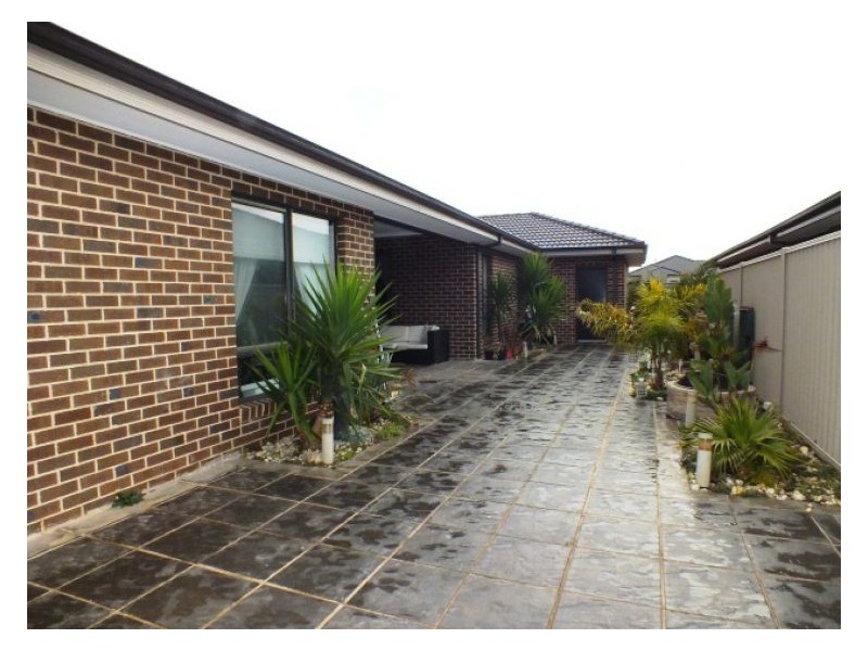 16 Carbine Drive, Alfredton VIC 3350