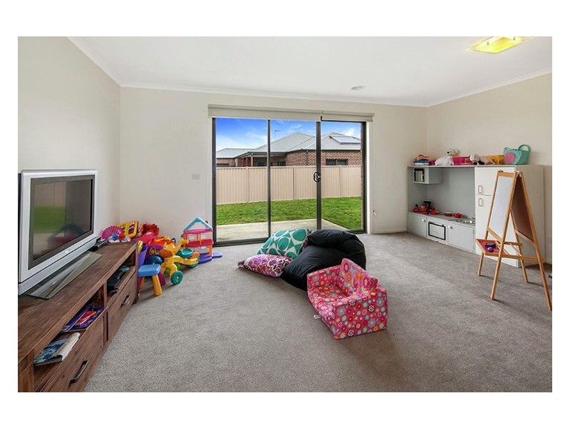 11 Elegante Road, Delacombe VIC 3356