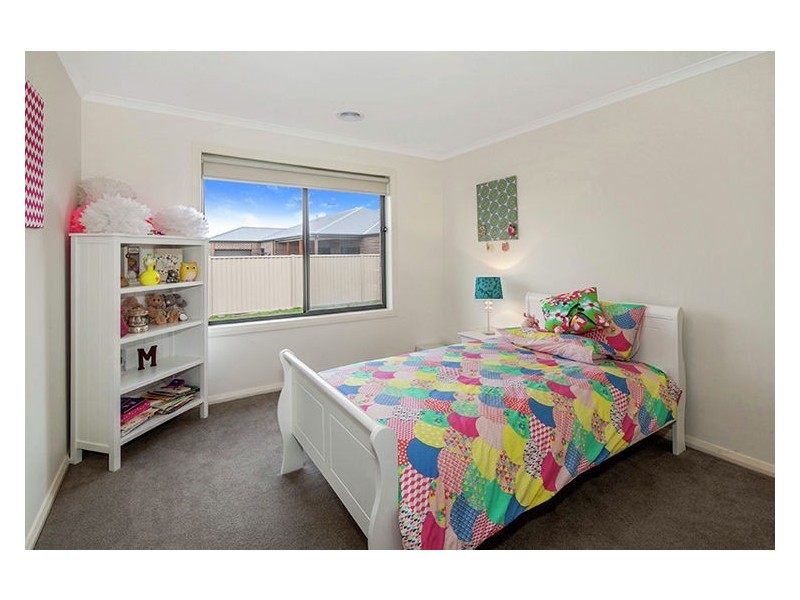 11 Elegante Road, Delacombe VIC 3356