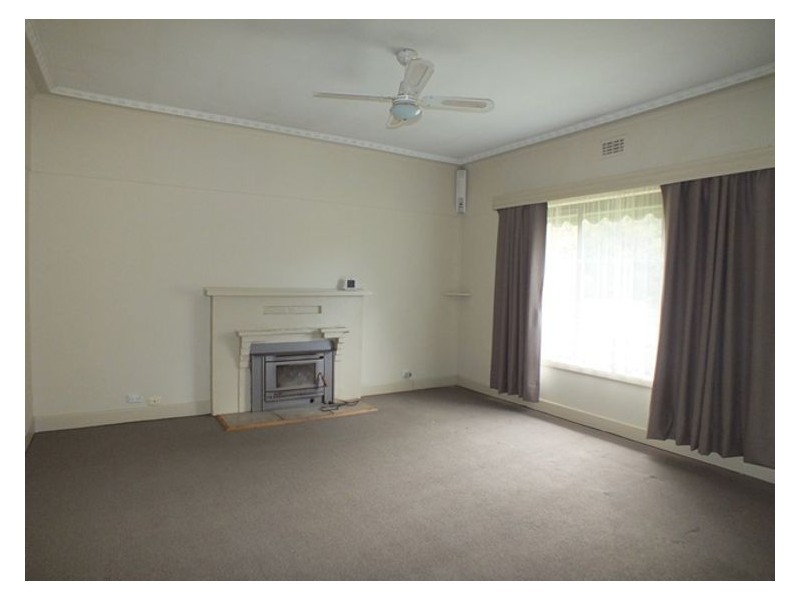 23 Park Road, Beaufort VIC 3373