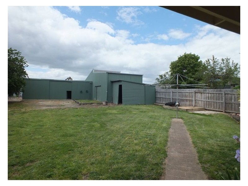 23 Park Road, Beaufort VIC 3373