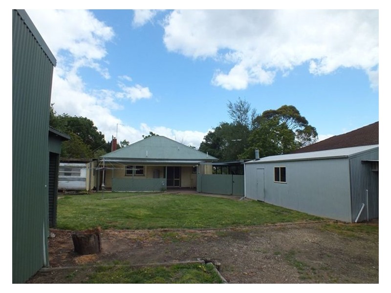 23 Park Road, Beaufort VIC 3373