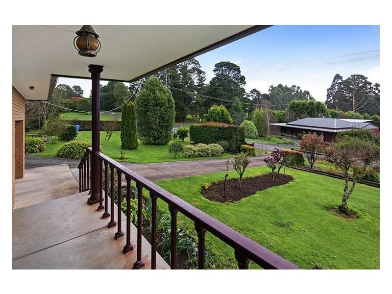 6 Stanley Street, Gordon VIC 3345