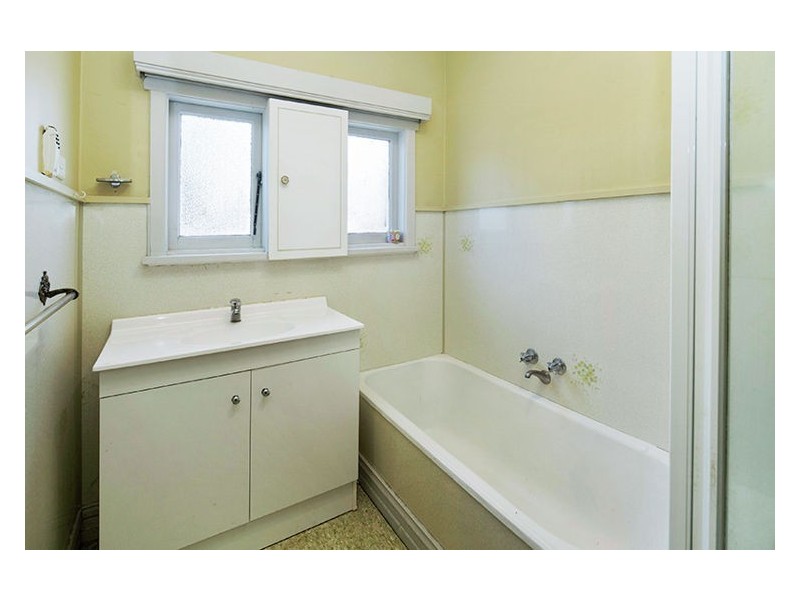 22 Bridge Street, Sebastopol VIC 3356