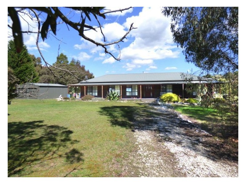 48 Grevillea Drive, Enfield VIC 3352