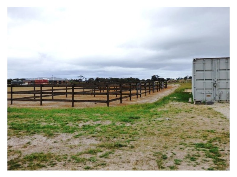 70 Vaggs Road, Ross Creek VIC 3351