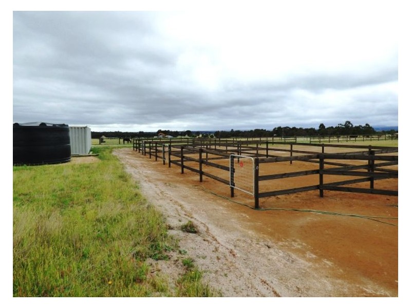 70 Vaggs Road, Ross Creek VIC 3351