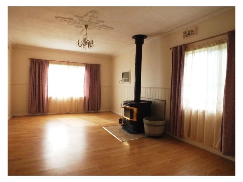 1 Old Western Highway, Gordon VIC 3345