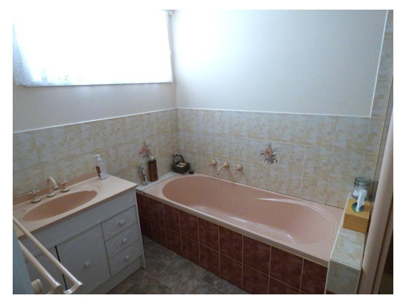 156 Simpsons Lane, Evansford VIC 3371