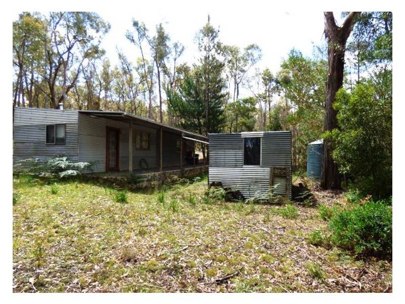 30 Woodlands Drive, Scarsdale VIC 3351