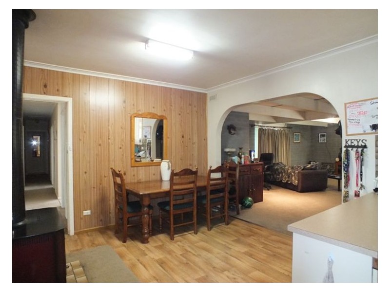 20 Park Road, Beaufort VIC 3373