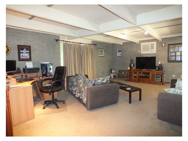 20 Park Road, Beaufort VIC 3373