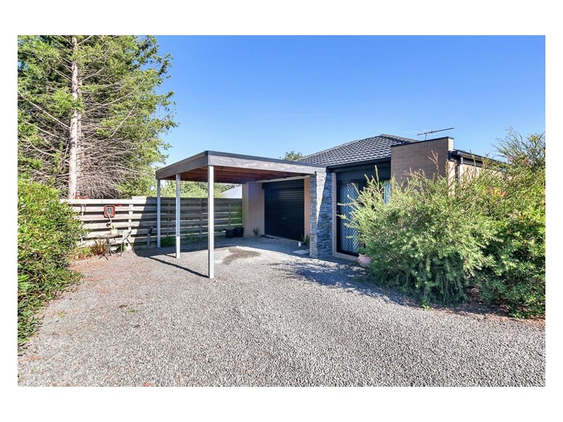 2/189 Inglis Street, Ballan VIC 3342