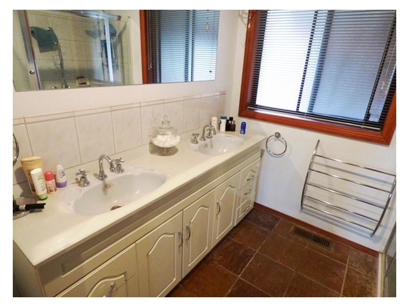 2 Craig Court, Ballarat VIC 3350