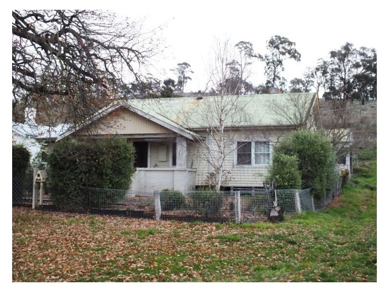 16 Albert Street, Beaufort VIC 3373