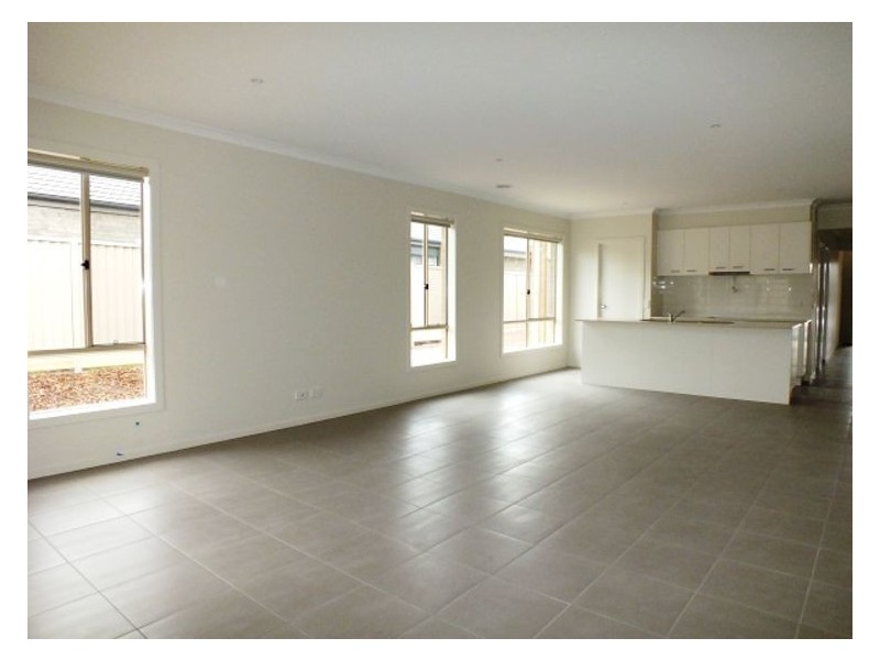 52 Gallant Way, Ballarat VIC 3350