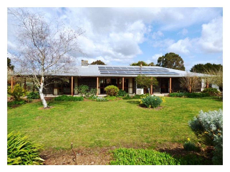 73 Rileys Road, Snake Valley VIC 3351