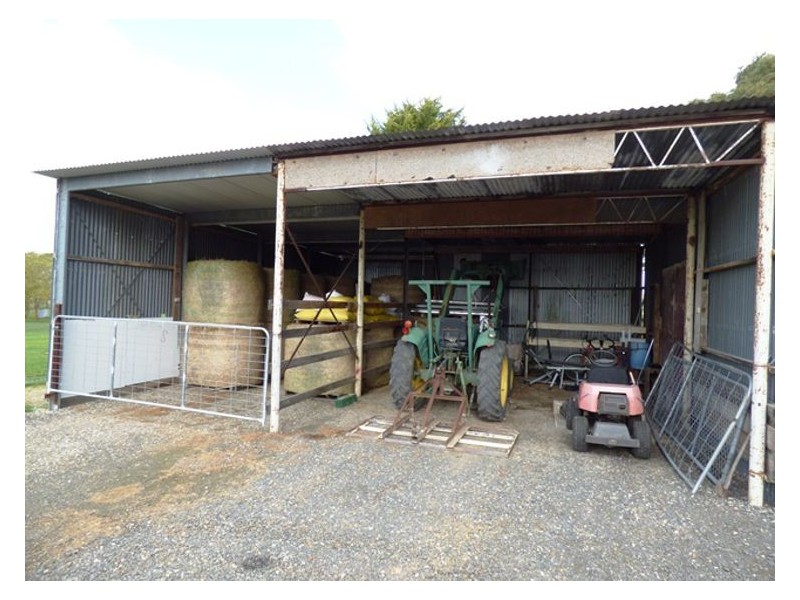 73 Rileys Road, Snake Valley VIC 3351