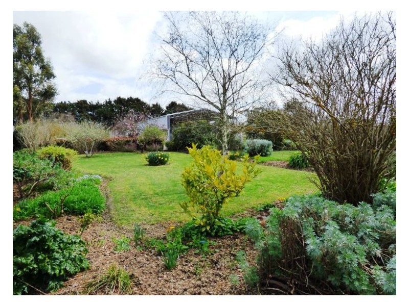 73 Rileys Road, Snake Valley VIC 3351