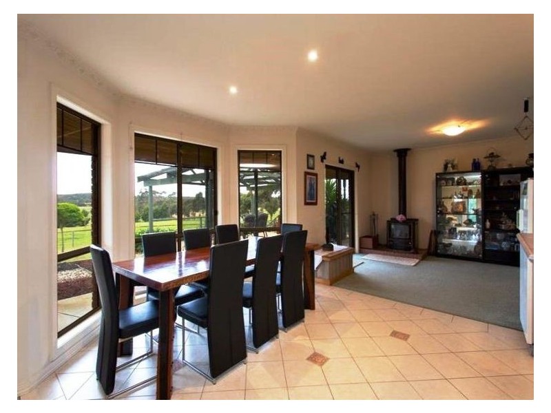 23 State Forest Road, Ross Creek VIC 3351