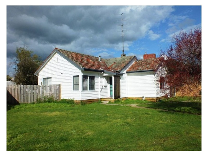 23 Yarrowee Street, Sebastopol VIC 3356