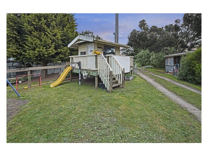 100 M Quigleys Lane, Beremboke VIC 3342
