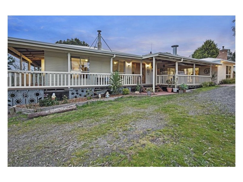 100 M Quigleys Lane, Beremboke VIC 3342