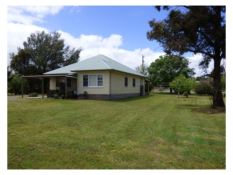 3 Haddon/Windermere Road, Haddon VIC 3351