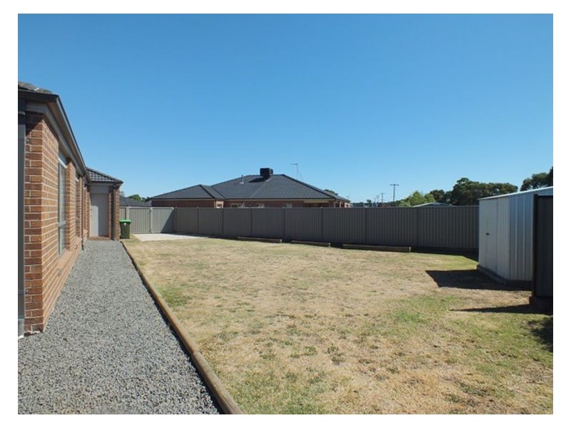 15 Macquarie Close, Delacombe VIC 3356