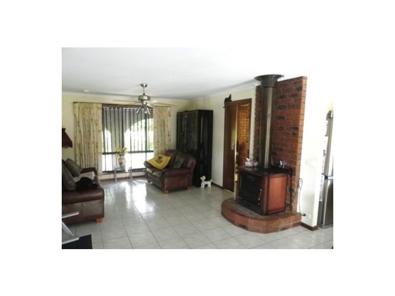 215 Ballarat, Creswick VIC 3363