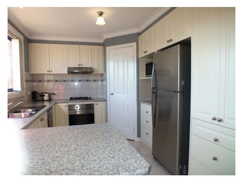 2 Modestino Place, Mitchell Park VIC 3352