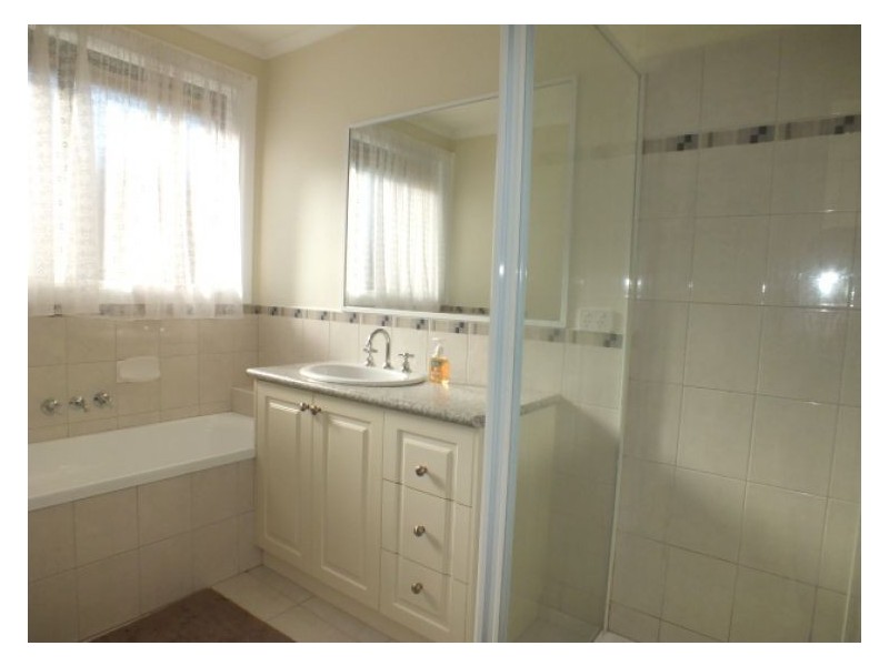 2 Modestino Place, Mitchell Park VIC 3352