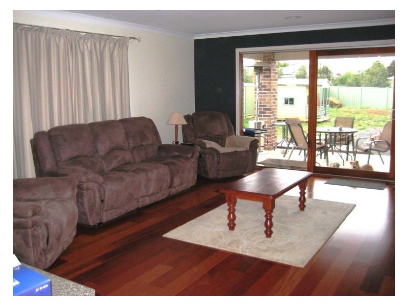 22 Carmichael Court, Sebastopol VIC 3356